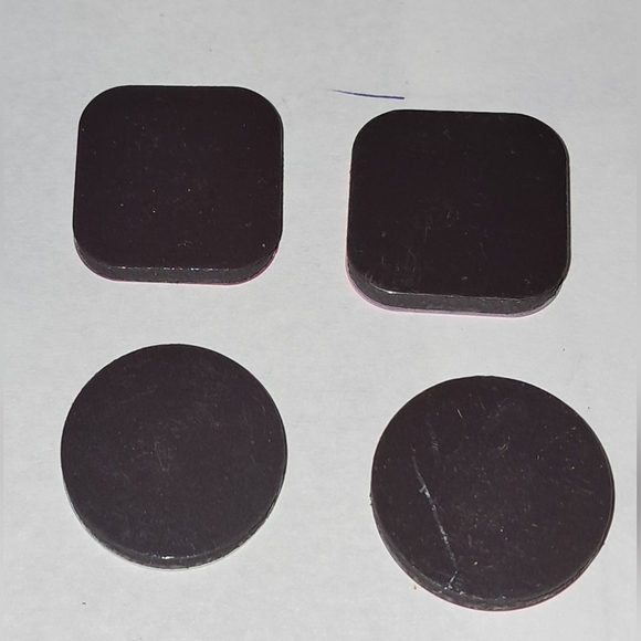 FREE with PURCHASE - MAGNETS 4 Red, white, pink about 1" Each - Picture 4 of 6